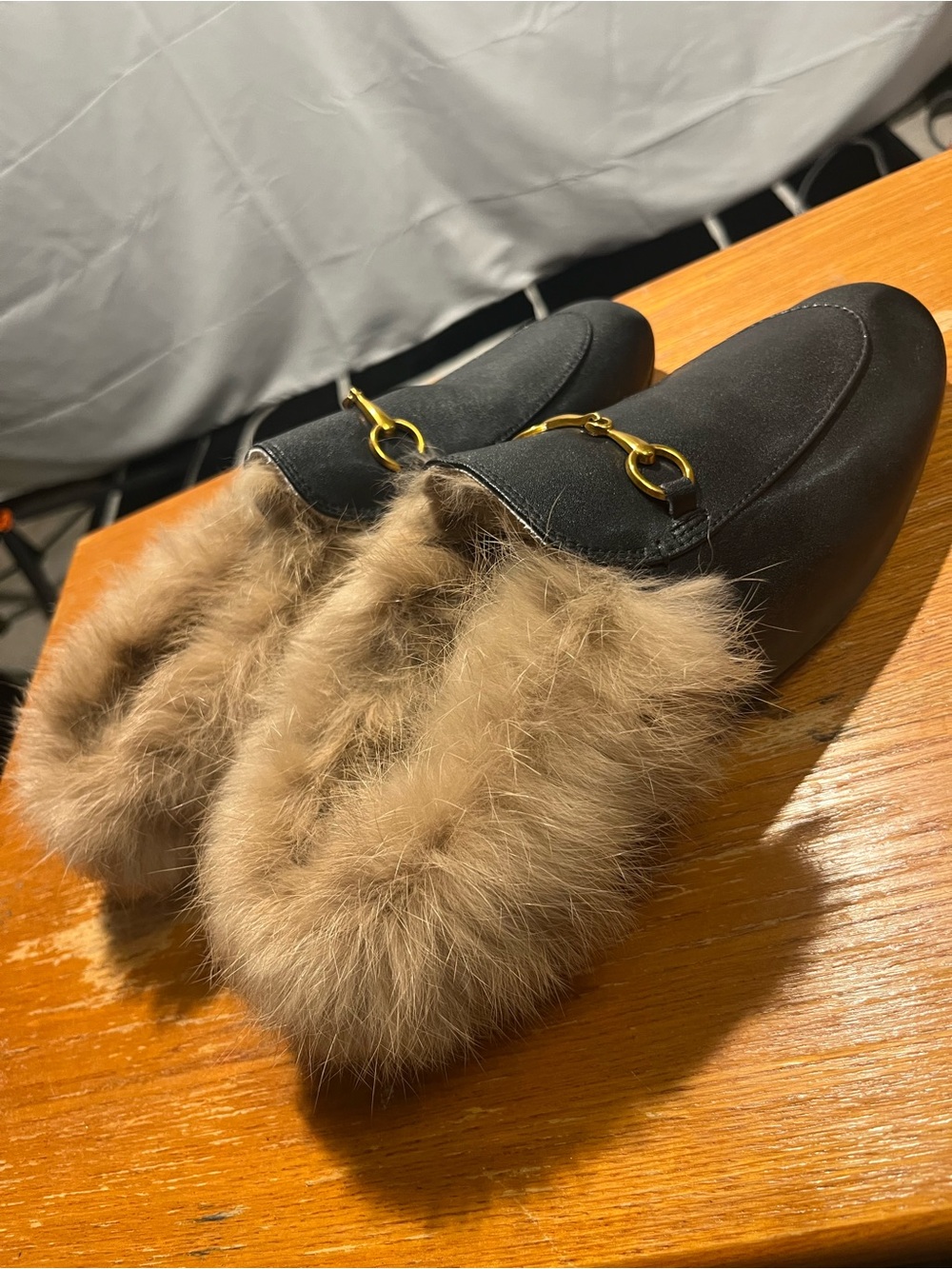 ARQA popular fur-lined backless Gold Accent loafers Mules SZ 38 - Picture 2 of 6